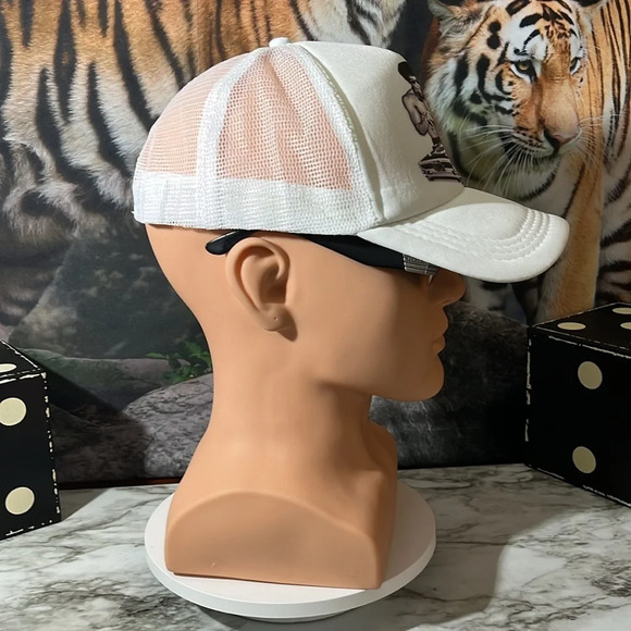 BRUCE LEE DJ TURNTABLE UNISEX TRUCKER HAT. - Picture 6 of 9